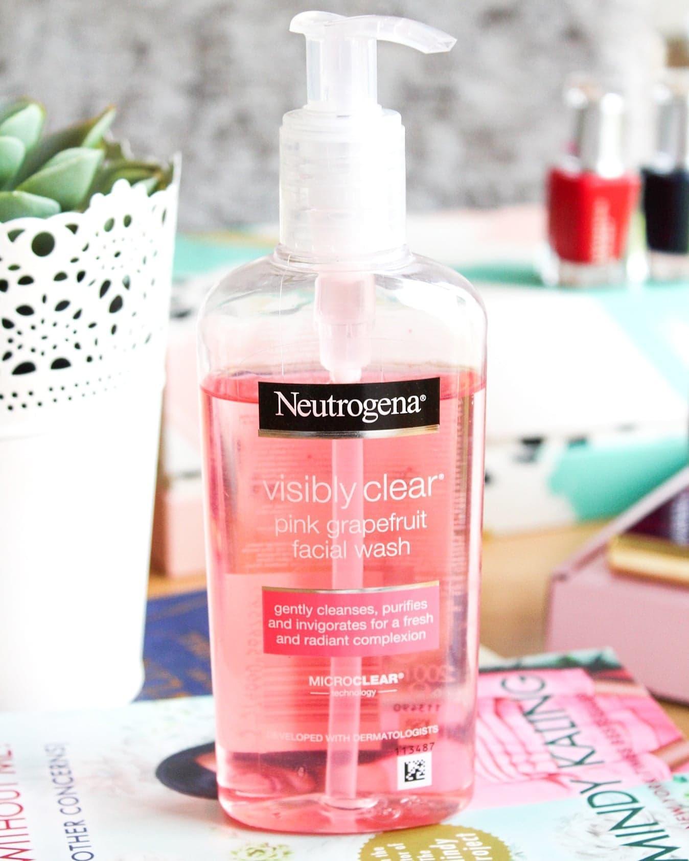 NEUTROGENA GRAPEFRUIT Clear Facial Wash ( 200ML) - Image 3
