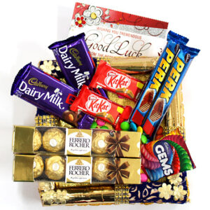 Gift Pake. 2 Ferrero Rocher 4 Pcs, 2 Dairy Milk Fruit n Nut, 2 Kit Kat, 2 Perk