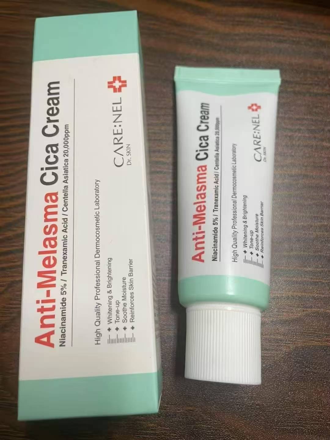 Devid Hamilton onlayn erotika